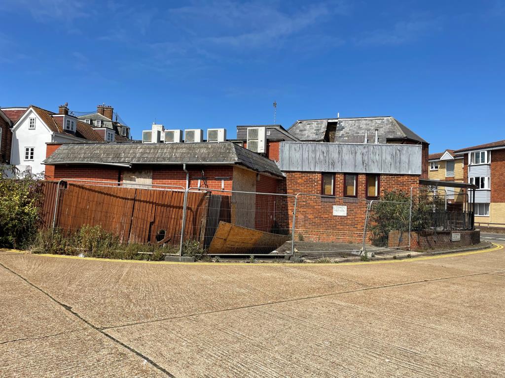 Lot: 40 - FORMER SOCIAL CLUB WITH PLANNING FOR MIXED USE DEVELOPMENT - View of site from Senlac Road
